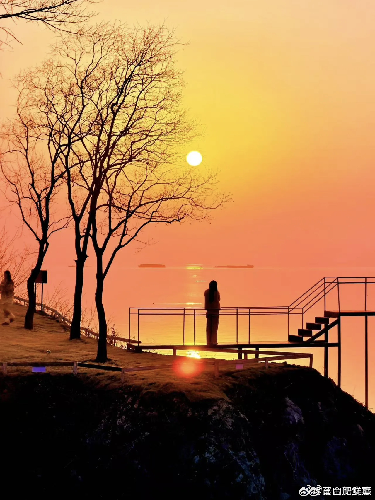 去合肥巢湖边打卡陈晓同款浪漫3月7日，合肥公交×只此红石 春日限定·只此红石游玩