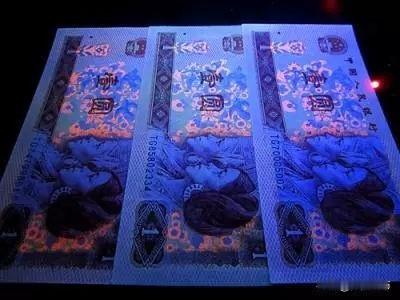 最近钱币市场行情怎么样，这是几天以来，直播间里讨论最多的问题，进入11月份，其实