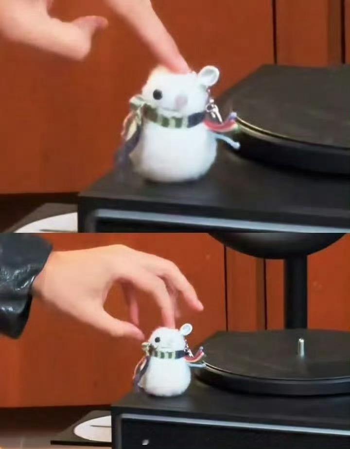 coldy红秀封面故事 coldy真的是太可爱的一个雪人，真的是太萌太萌了呀，看