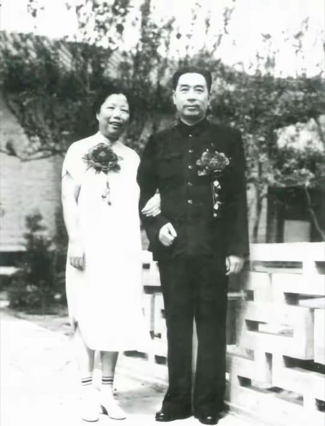 难得一见，周总理夫妻结婚留影，建议收藏[心] ​​​