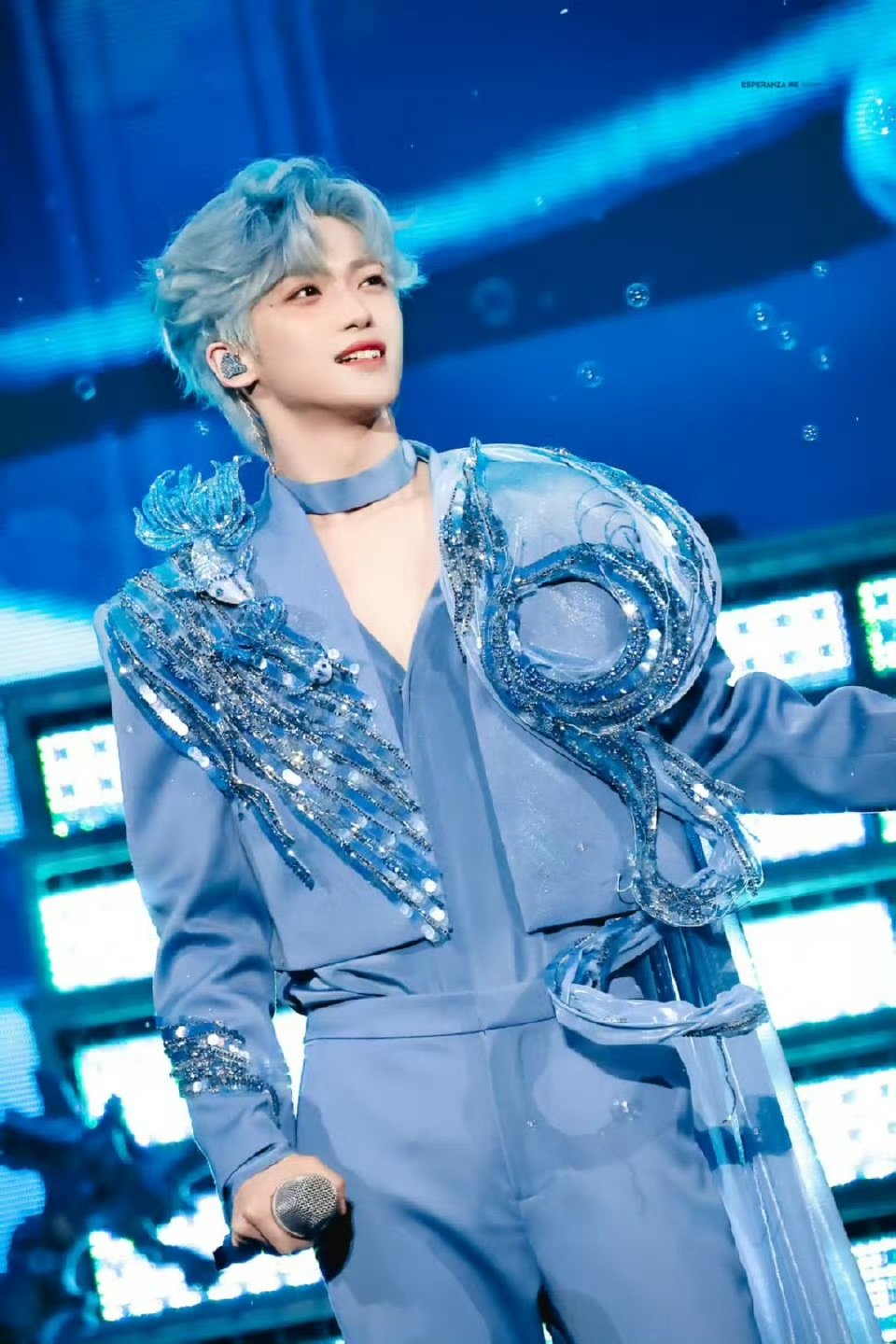 梓渝蓝色人鱼王子梓渝蓝色人鱼王子梓渝南京演唱会