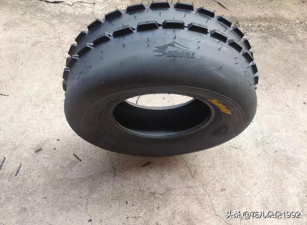 这是什么轮胎啊？
这轮胎是半成品吗？