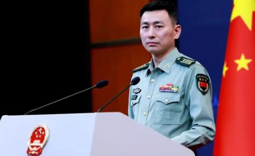 动真格了！谁还敢来？
 
5月27日南海海域发生了一场备受瞩目的主权捍卫行动，中