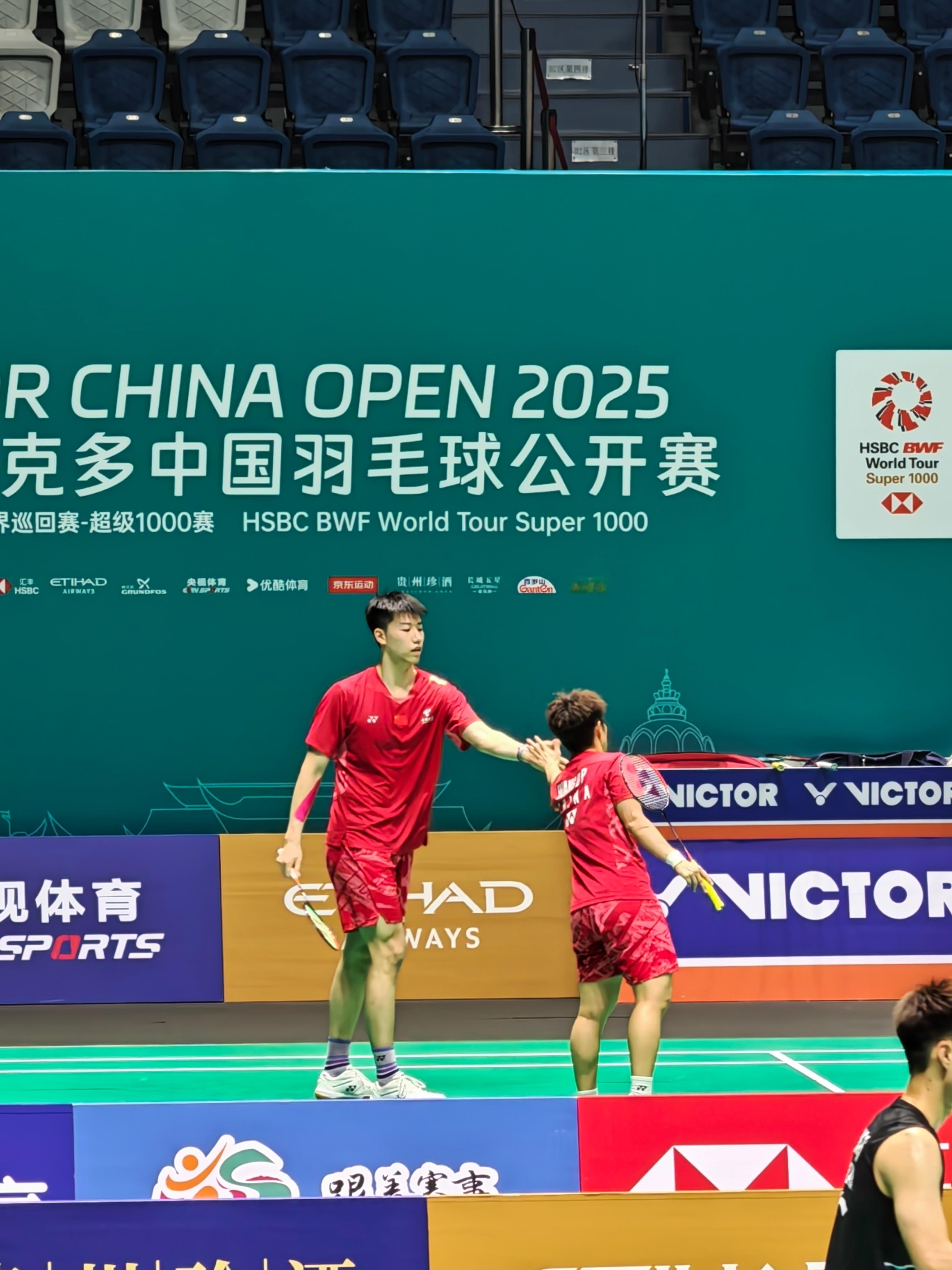 凤凰组合晋级中国赛8强冯彦哲/黄东萍🇨🇳 21-11、24-26、21-9 