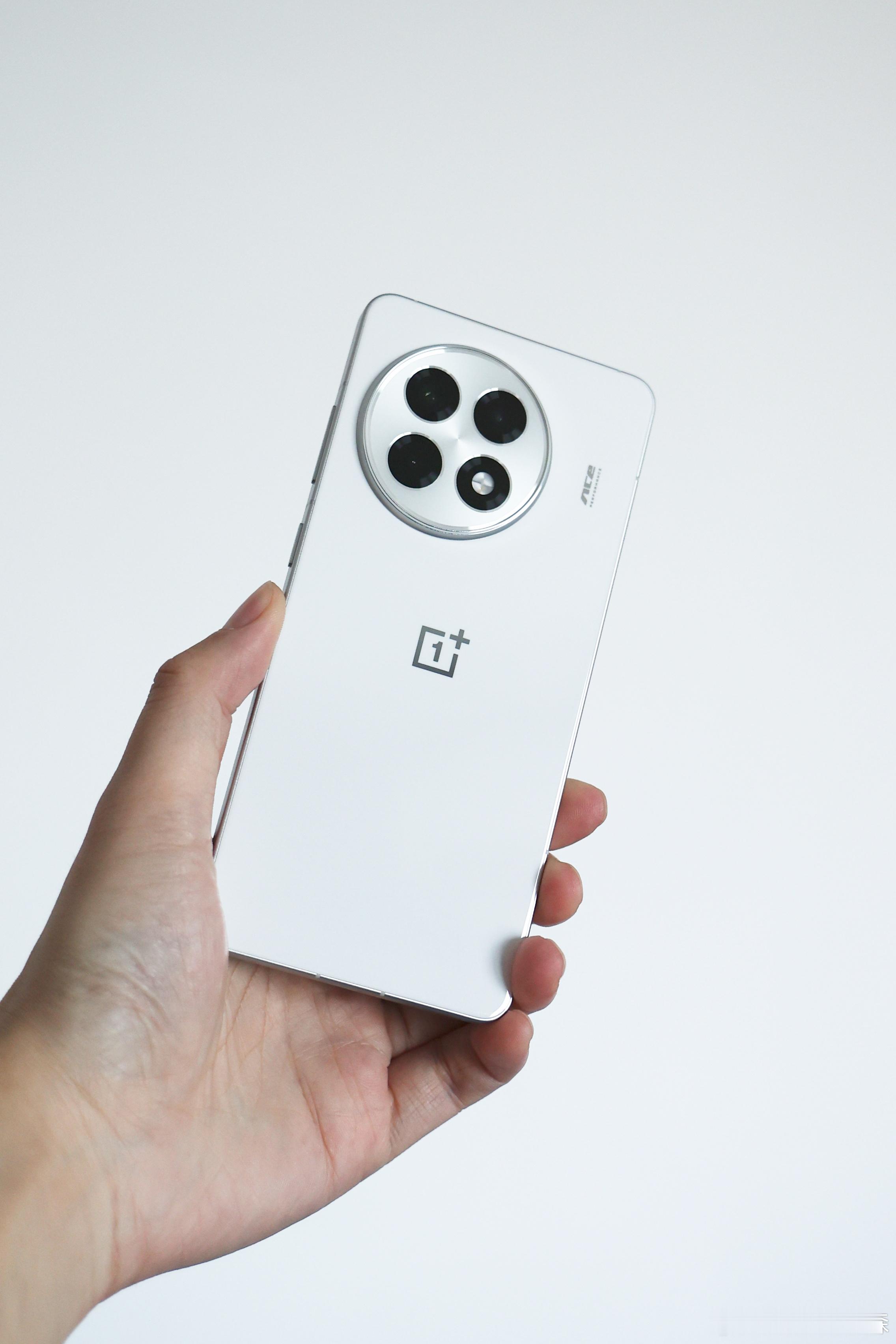 收拾屋子找到这台机器突然发现最近一两年没人用陶瓷机身了 