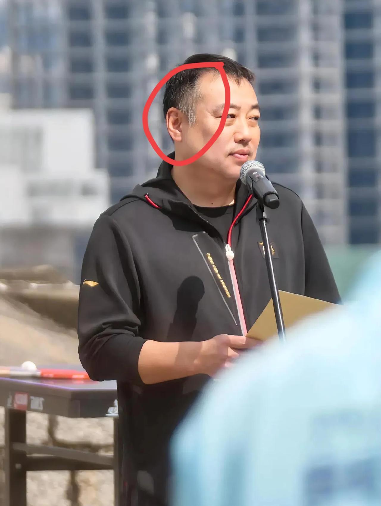当刘国梁说出这一句话的时候

那些不喜欢他的人都破防了

刘国梁说，因为咱们的乒