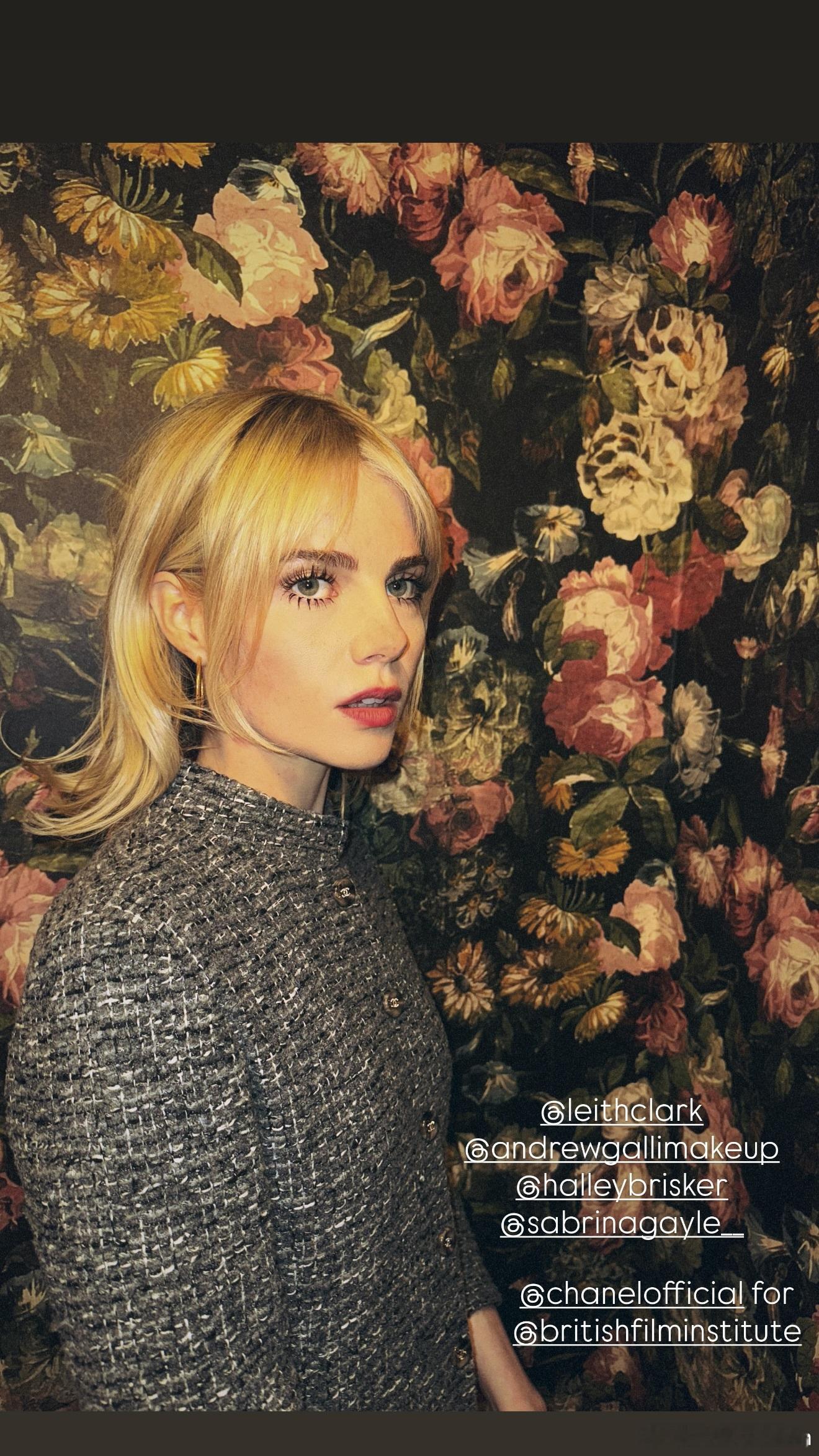 Lucy Boynton露西宝通分享新造型私照，什么古典名画[么么哒] ​​​