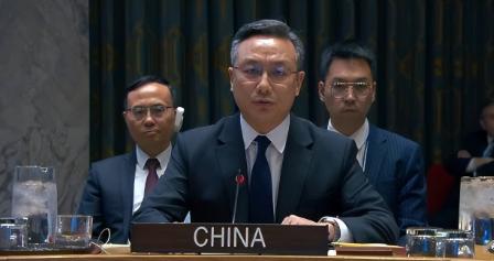 大快人心！安理会全票通过重磅决议，中方强硬表态：谁敢再伤害维和人员，绝不放过。6