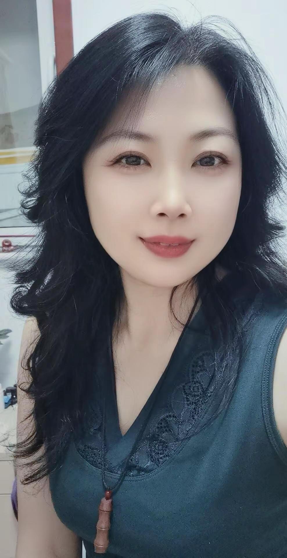 对错释怀，爱恨随风。