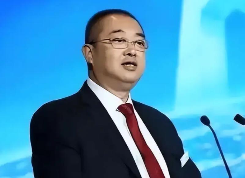 已移居美国加州的恒大前CEO夏海钧，近日向香港法院申请，将每月生活费上限由5万港