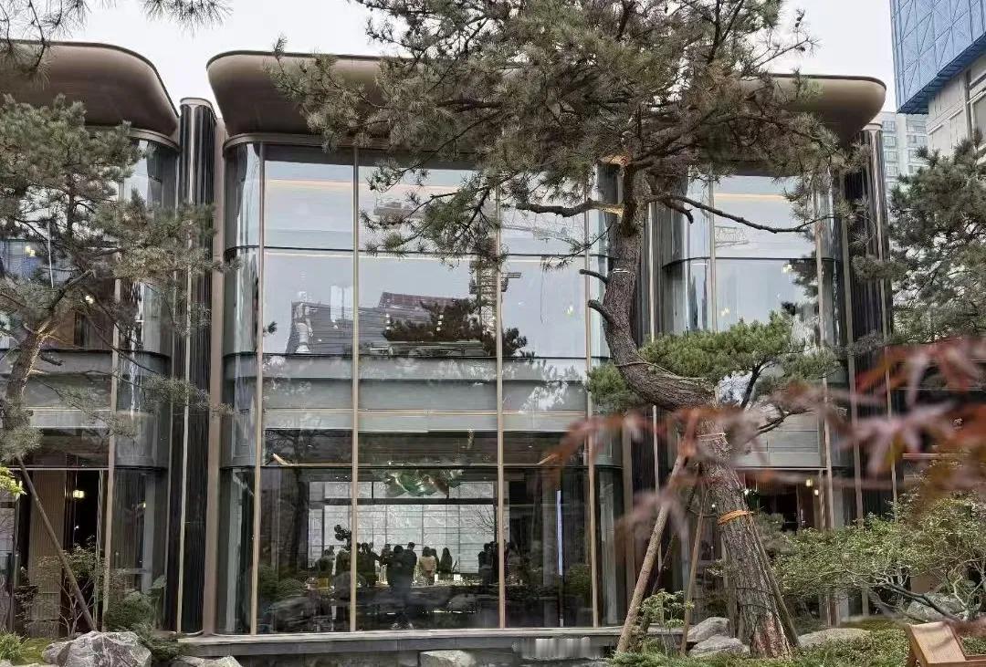 起码亏上100万，站岗10年！没学校没地铁没景观，洋湖这个盘居然毛坯1.7万的价