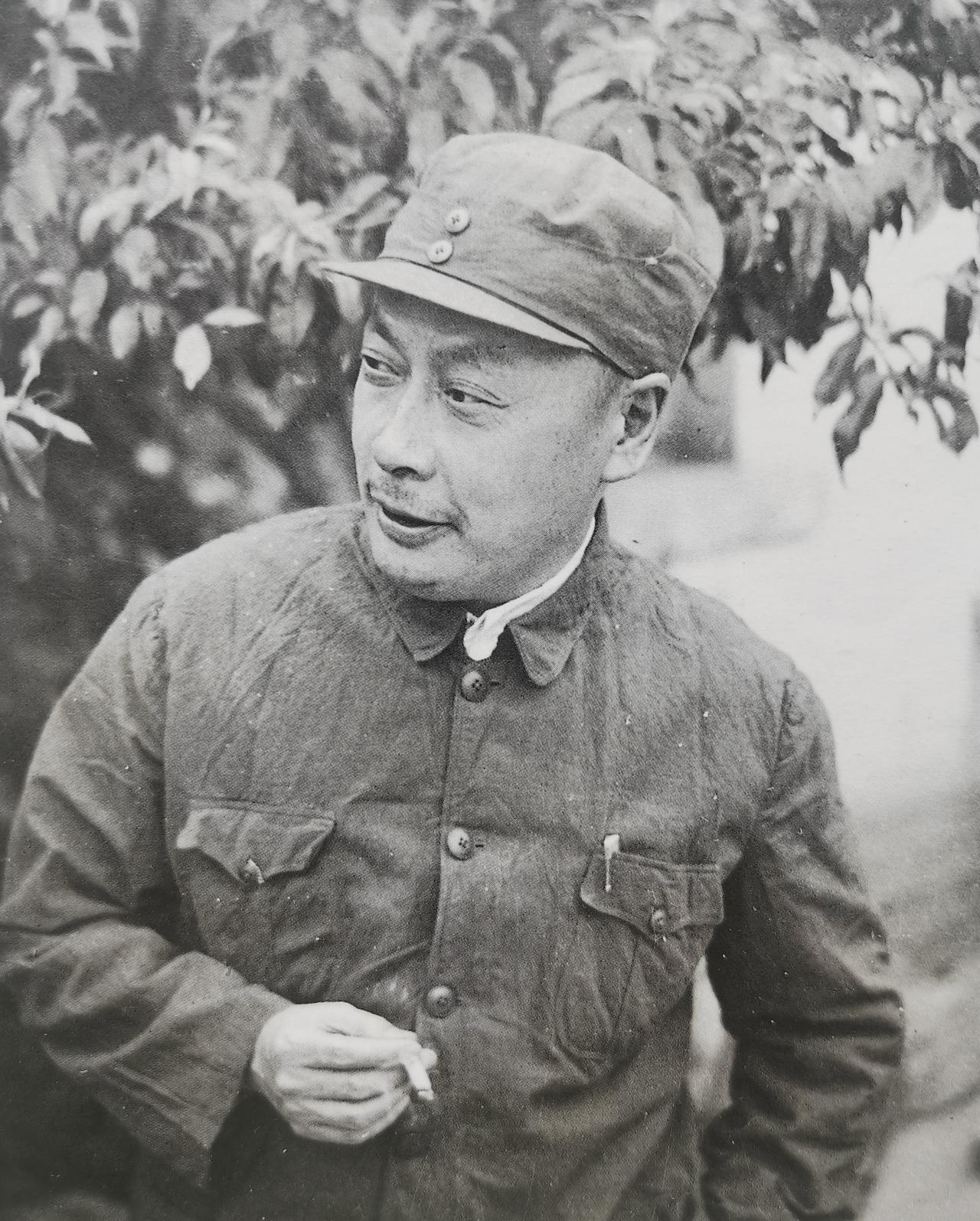 孟良崮战役胜利后，有这样一个插曲。国民党整编七十四师被全歼，张灵甫被击毙，粟裕打