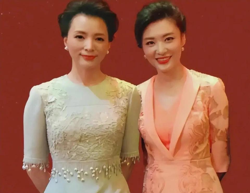 春晚舞台上，周涛和董卿，谁才是你心中的“C位担当”？

春晚主持人阵容里，周涛绝