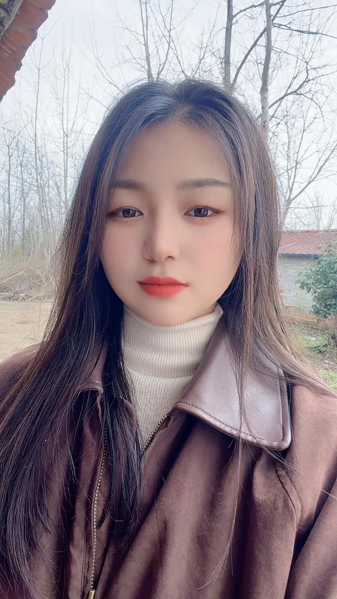 以前有钱就想买个画妆品，买个衣服，买了就心，可是现在什么都不想买了，觉...