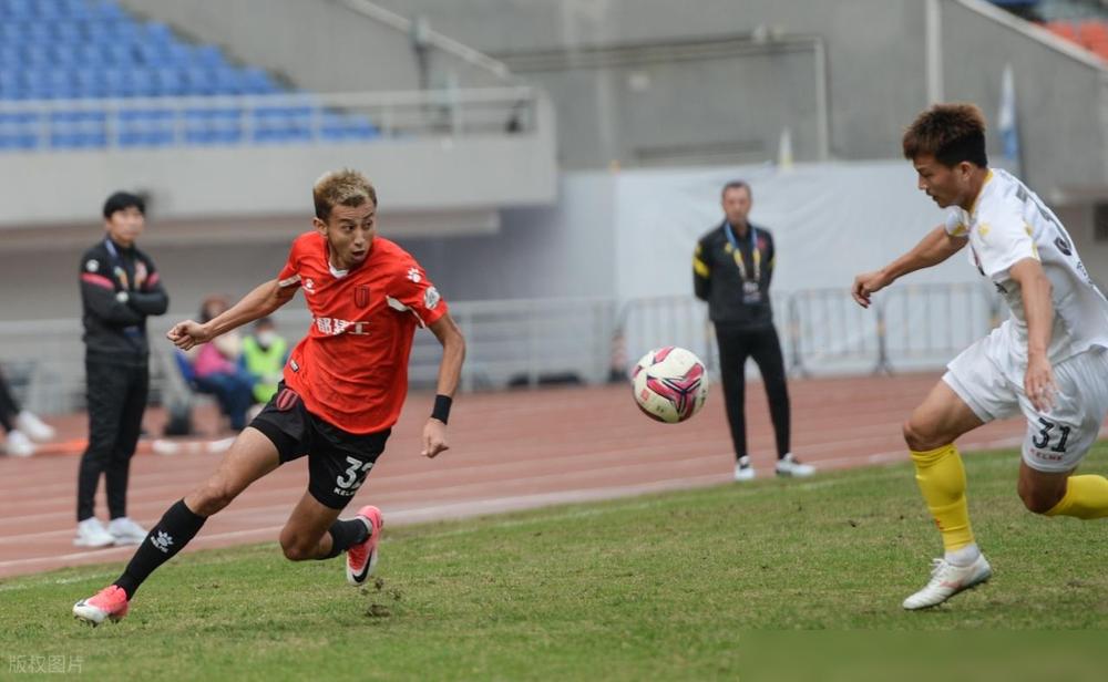 费利佩，连续3年蓉城射手王！
2025赛季轰15球，中超生涯第50球达成，拿8