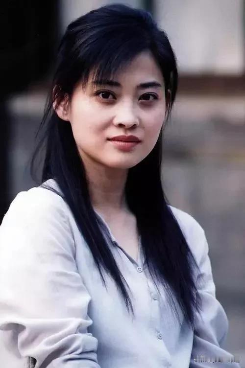 女演员梅婷算美女吗？
对于梅婷的长相，有时有觉得挺美的，但有时候认真看，又觉得很