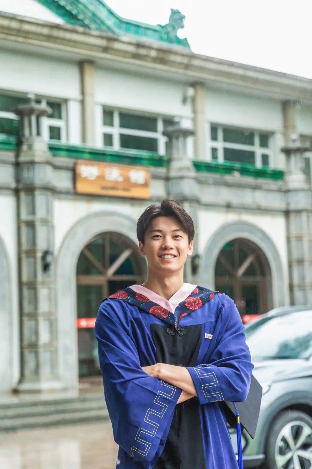 北体毕业照推送封面是汪顺 官微发布《毕业照特辑丨咔嚓！青春在北体存档》，文章封面