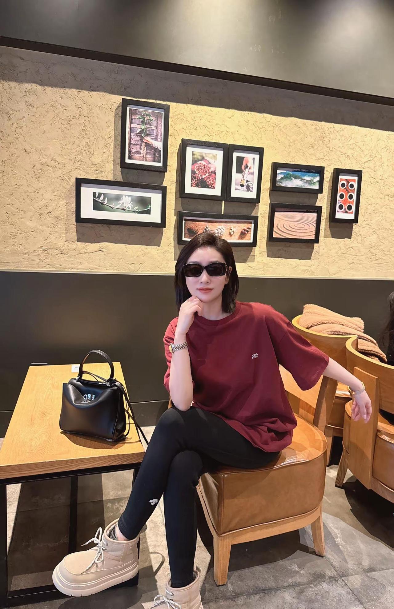 "相识容易，因为五官一目了然；相处不易，因为三观深藏不露".自由感拍照 穿搭日记