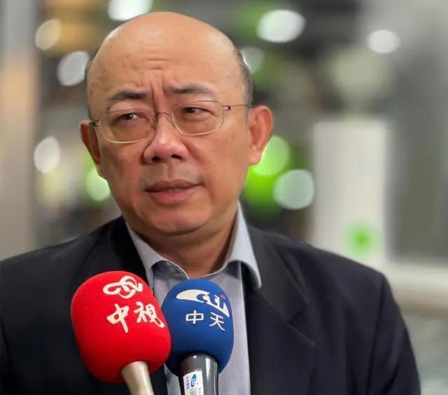郭正亮回应川普收保护费事件，分析称，特朗普总统可能仍保留着若干“王牌”策略，这源