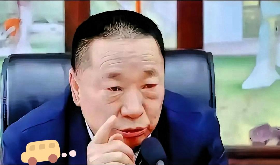 现在全网都在盯着看，任铁柱这回到底能不能“全身而退”。

说白了，大家真不在乎那