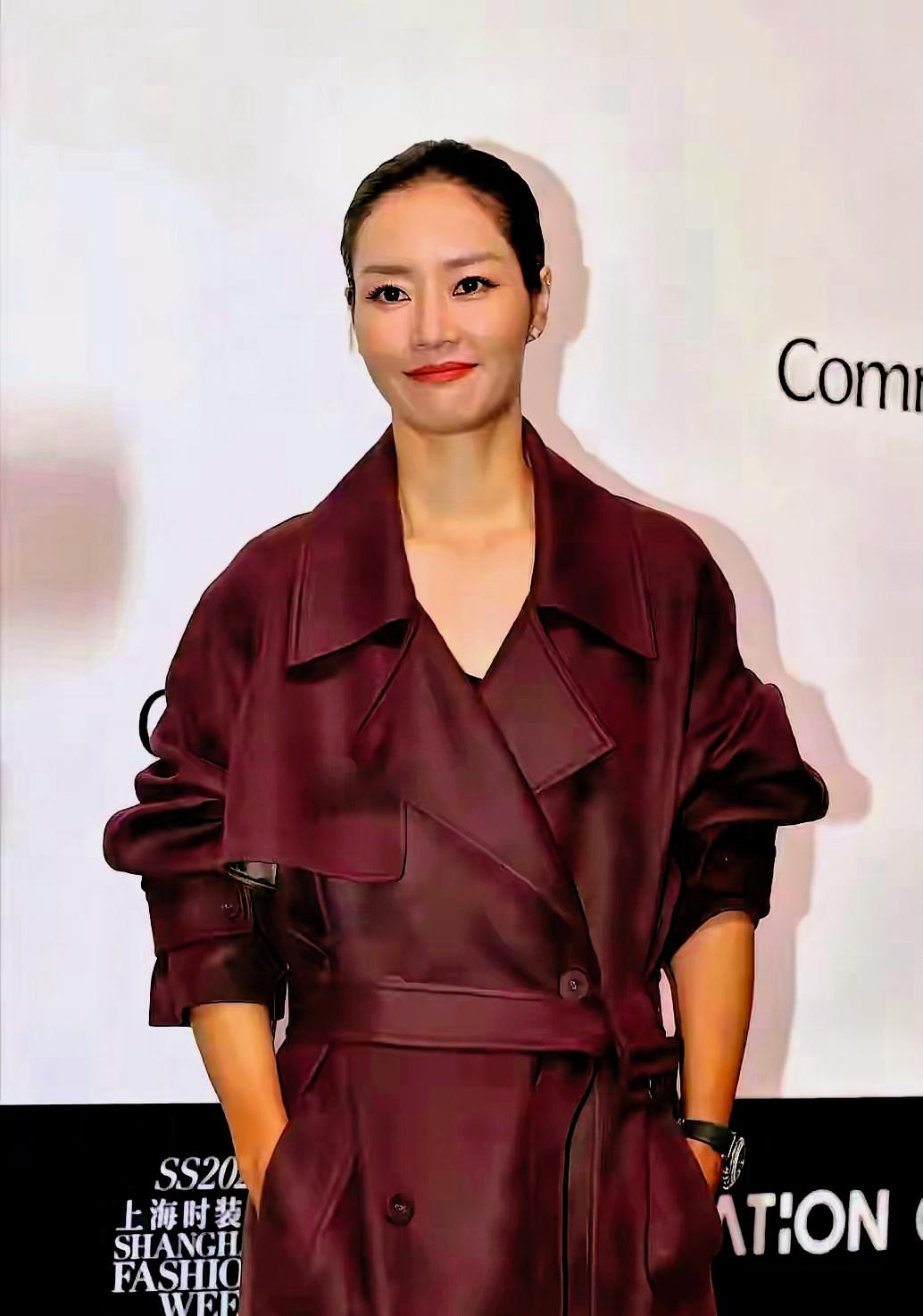 李娜退役后不进体育局当官，也不上综艺捞快钱，却在2025年底，自己掏真金白银在湖