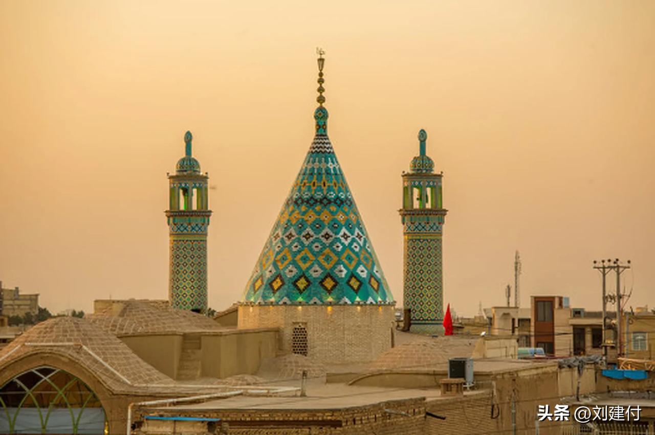 伊朗称袭击以色列最大机场 伊朗宣称袭击以色列最大机场
近期，伊朗与以色列之间的冲