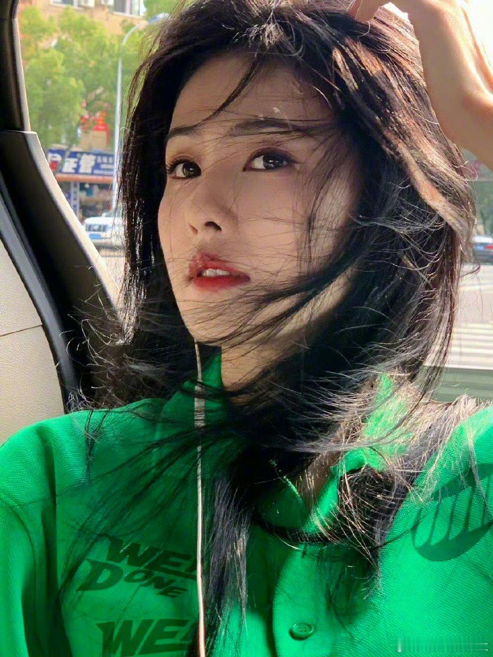 白鹿姐姐好明媚的清春女大！｜白鹿