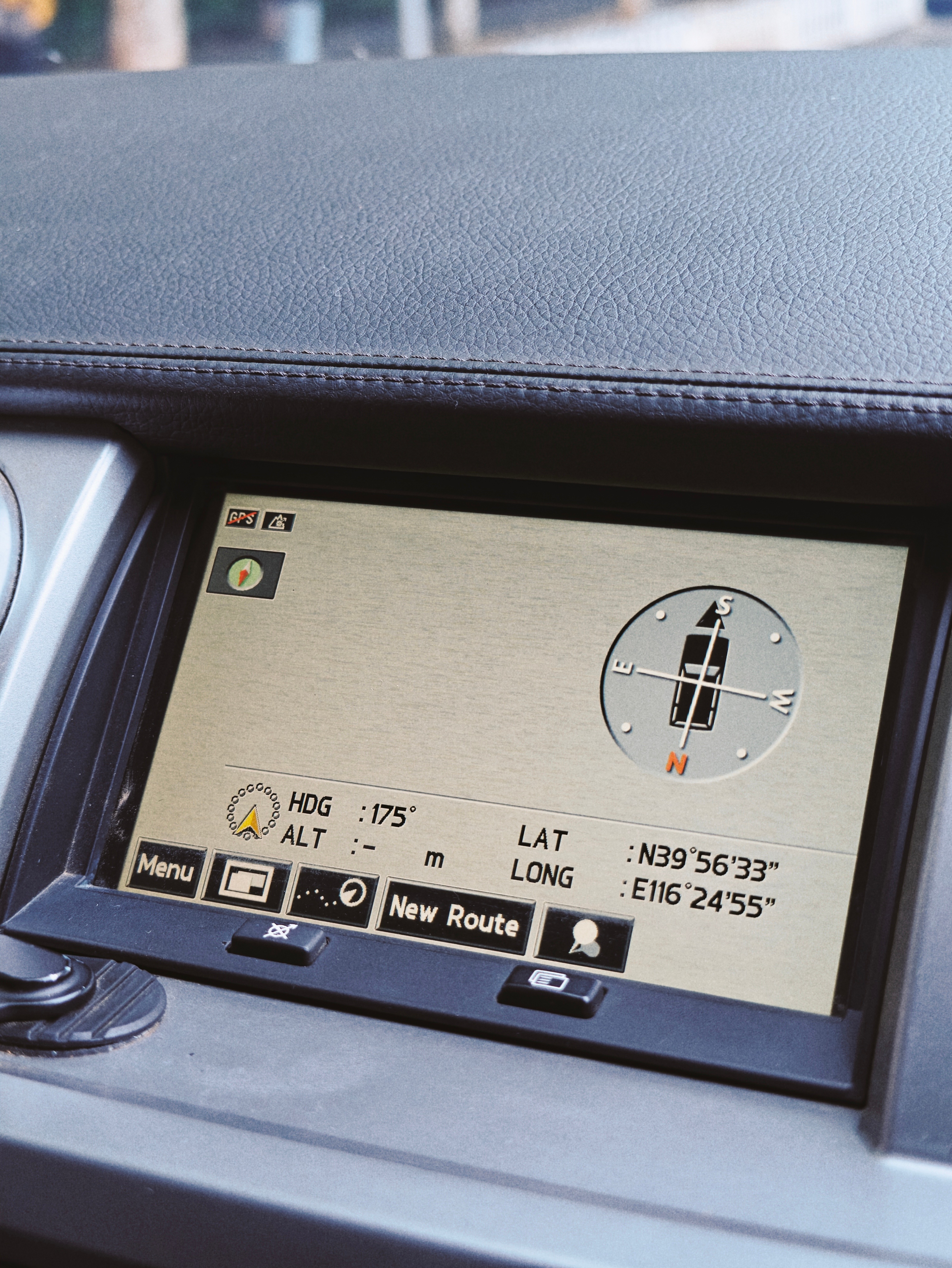 08年的V8发现3，内饰看着很带劲！ 