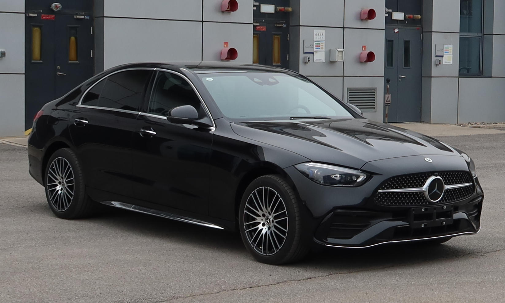 C260L终于用上了2.0T发动机发动机型号M254，最大功率150kw ​​​