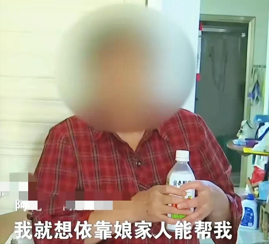 福建福州，女子离婚后，搬回娘家照顾父亲，还把自己的35000元借给了大哥。十年后