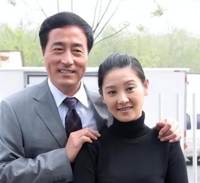 1987年，杨立新把徐帆接到北京，“养”了她3年，自己连一颗青菜都舍不得买，却给