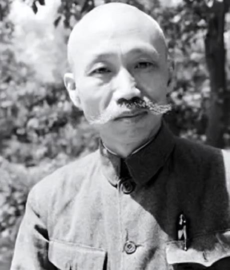 [微风]1935年，王家烈被蒋介石逼迫，交出兵权后考察散心，蒋介石也够意思，给了
