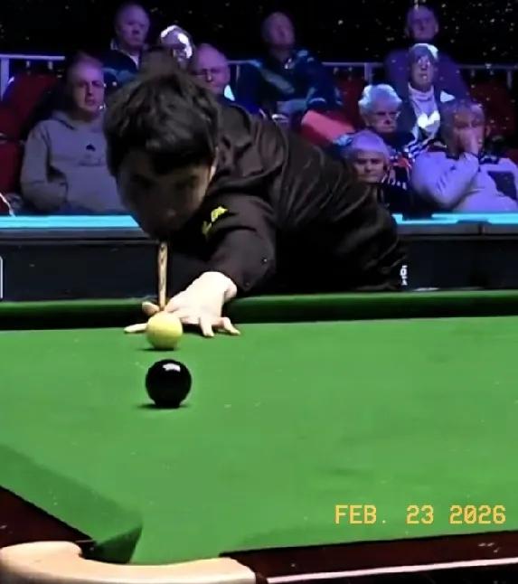 80-24，斯佳辉扳回一局，比分追到1-3落后。
这局还是先上手进攻，拿28分中