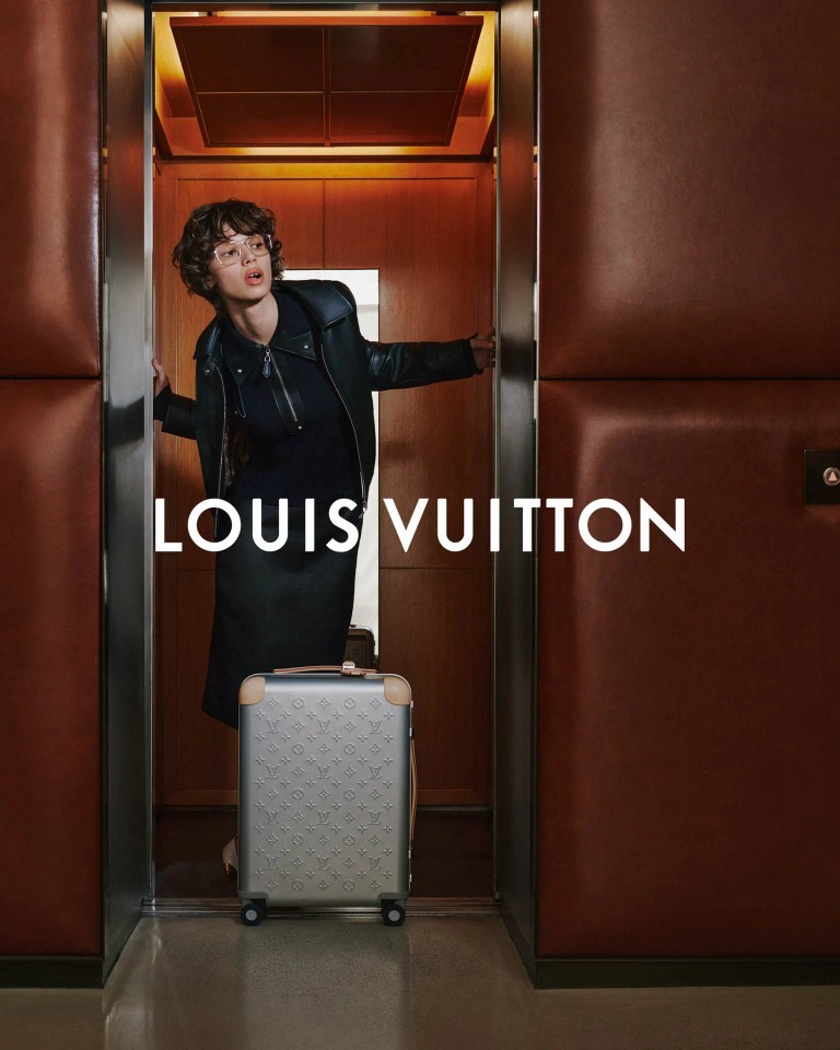 LOUIS VUITTON 路易威登为纪念工业设计师Marc Newson设计的