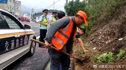 微博知名博主 房县交通运输局:重拳整治路域环境 保障群众出行安全十堰爆料 房县新