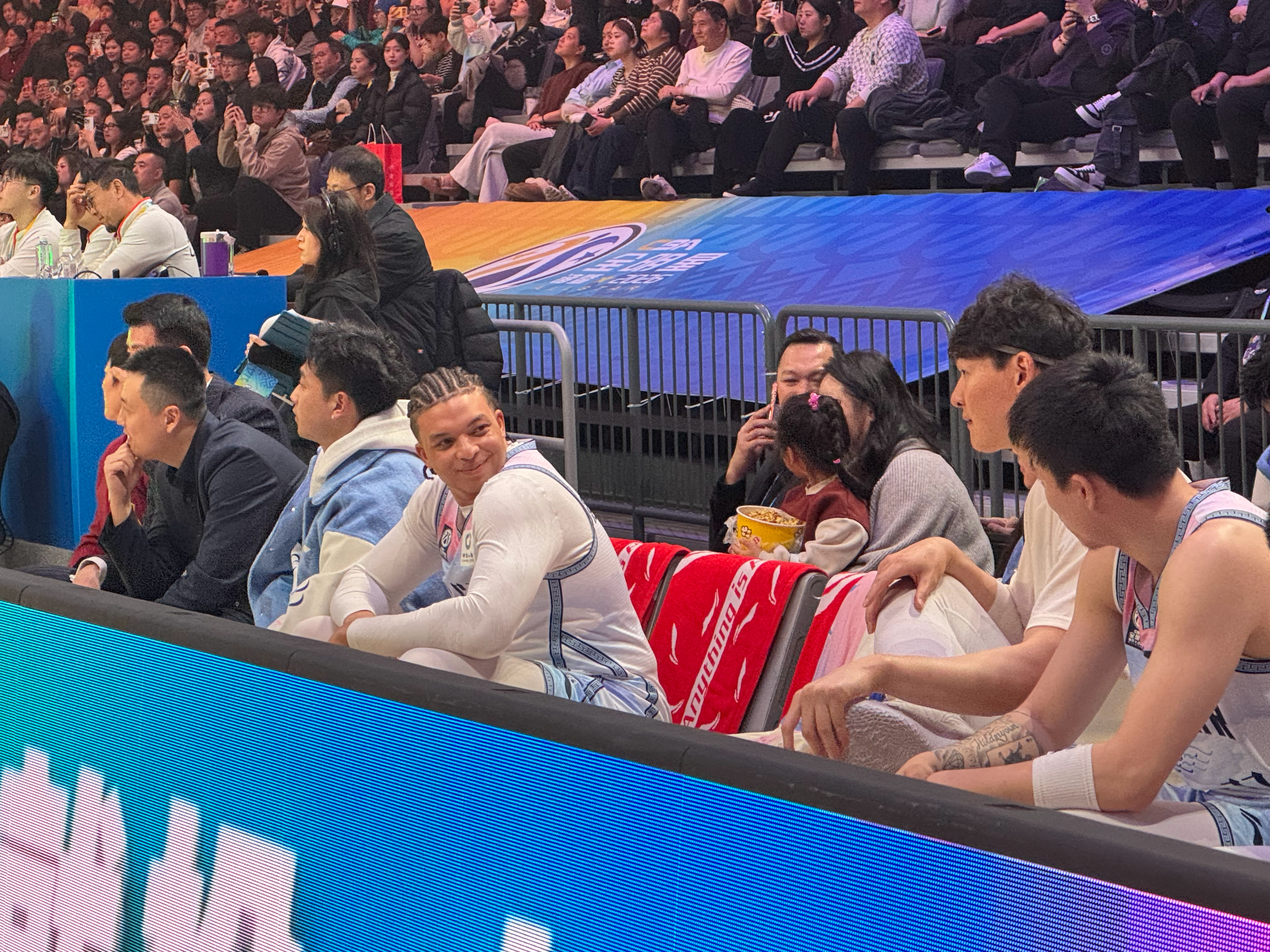 全员stand by2026cba全明星周末上海久事大鲨鱼