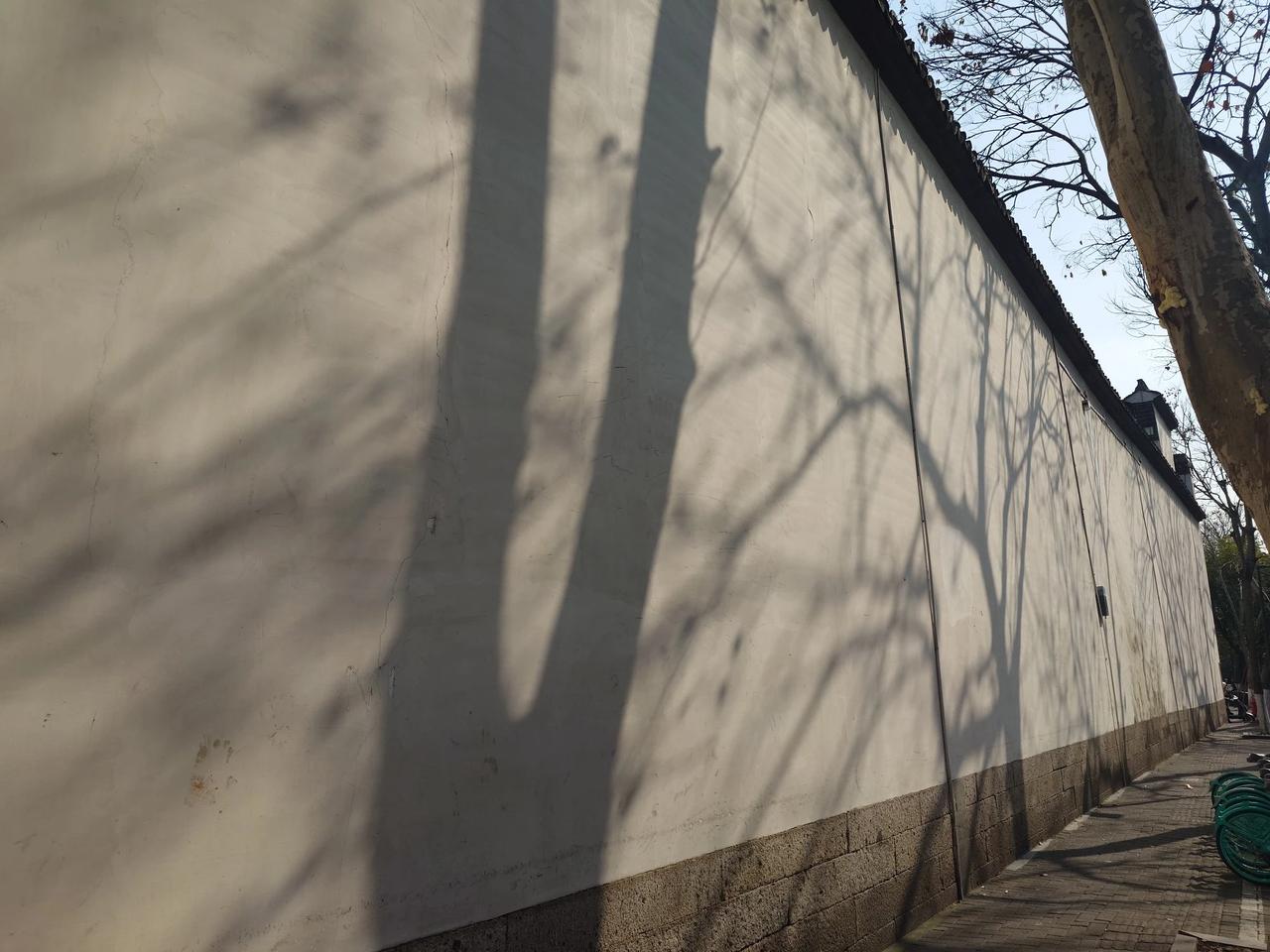 机缘来了，水到渠成；缘份未到，总有一处卡关。正缘孽缘未了，犹如小便未完一直滴滴答