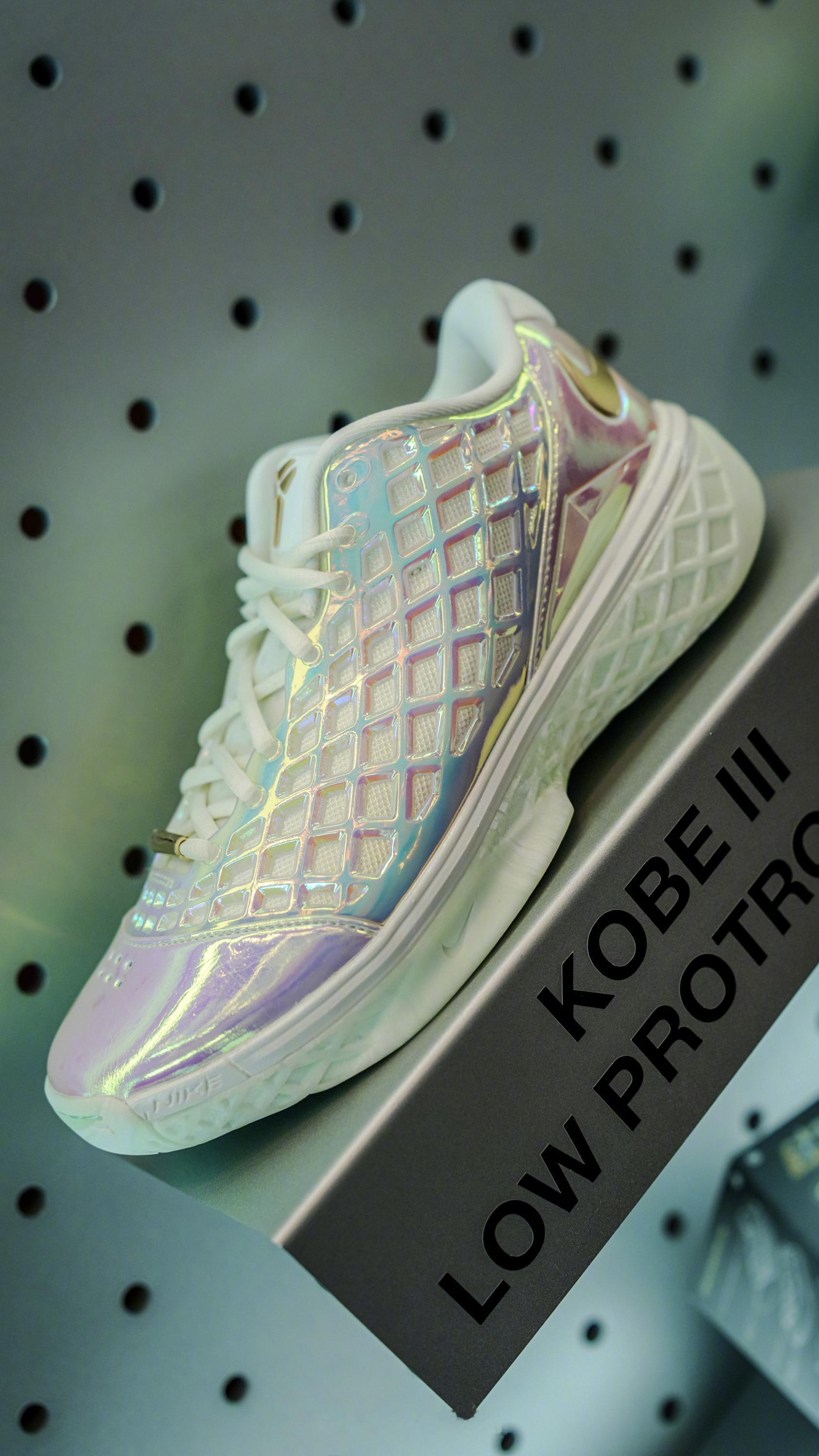 Nike Kobe 3 Low Protro「CHBL」明天耐高总决赛现场见🏆