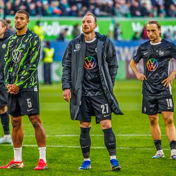 2008/09赛季——沃尔夫斯堡赢得德甲冠军；🏆2025/26赛季——沃尔夫斯