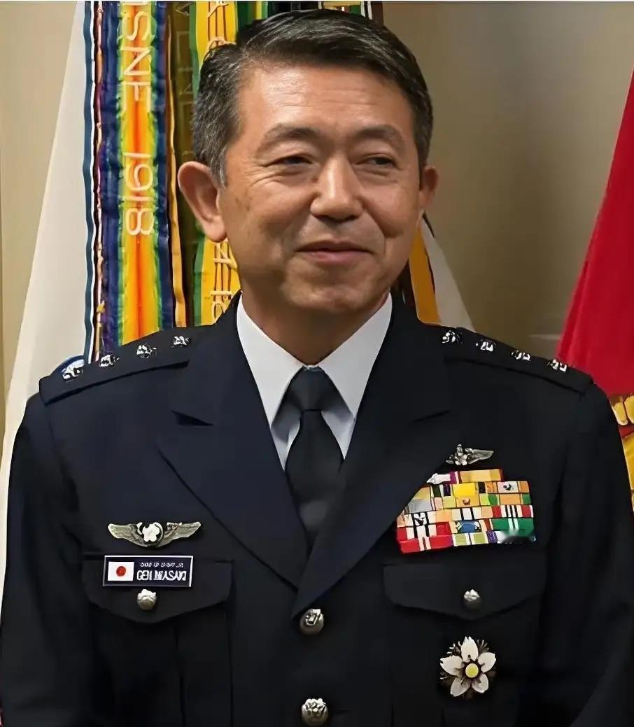 近日我国政府对前日本自卫队高级将领岩崎茂采取反制措施的决定。
一、冻结其在我国境