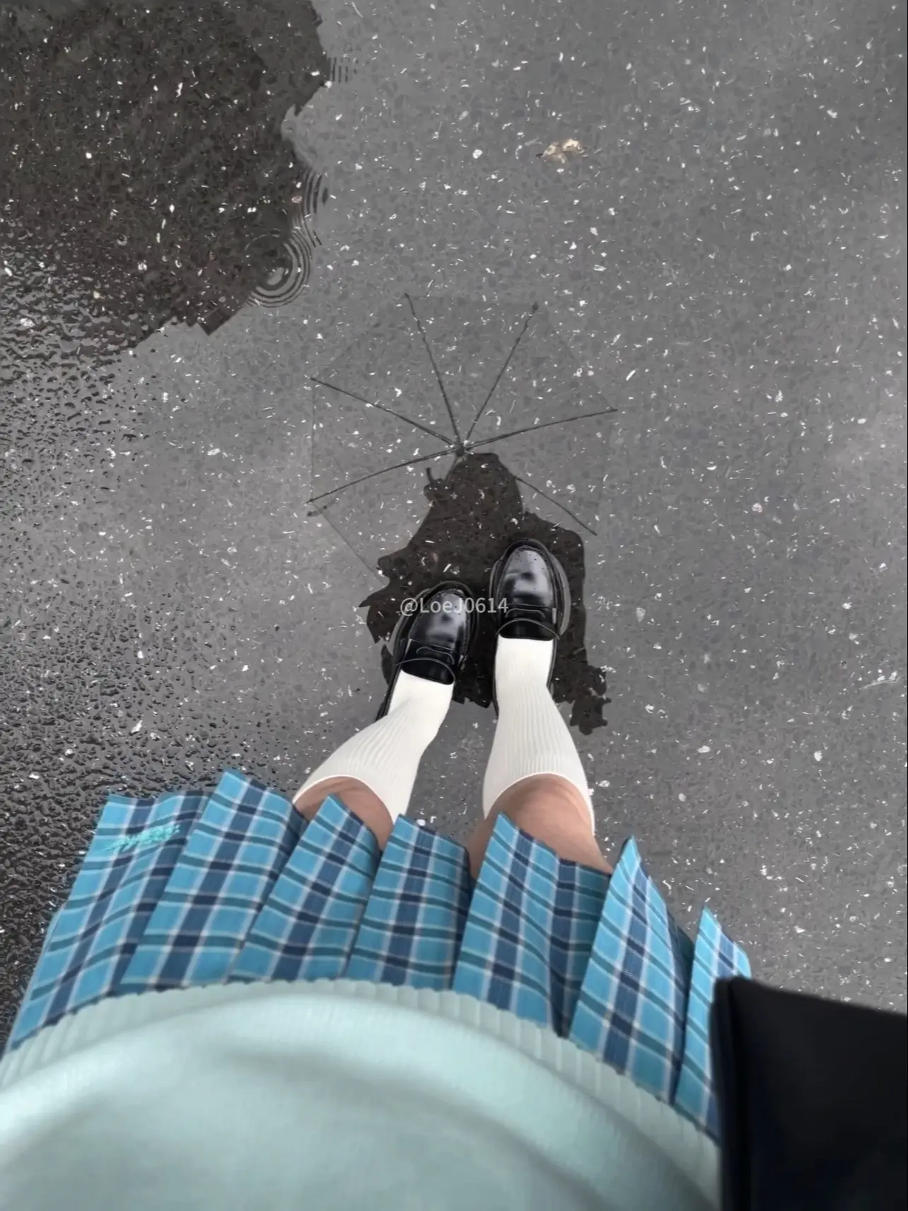 你像一场大雨 淋湿我的眼睛