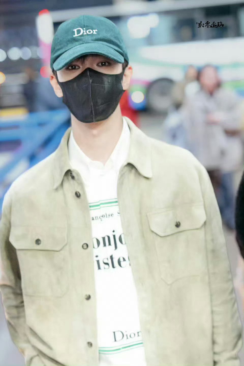 李昀锐 × Dior 2026秋冬女装大秀机场出发时 ✈️巴黎时装周时装周