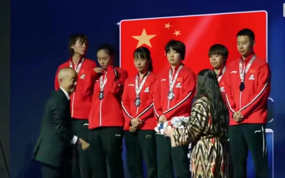 乒乓球亚锦赛国乒女团没能夺冠，个别人生拉硬拽说陈熠输桥本帆乃香，王曼昱输桥本帆乃