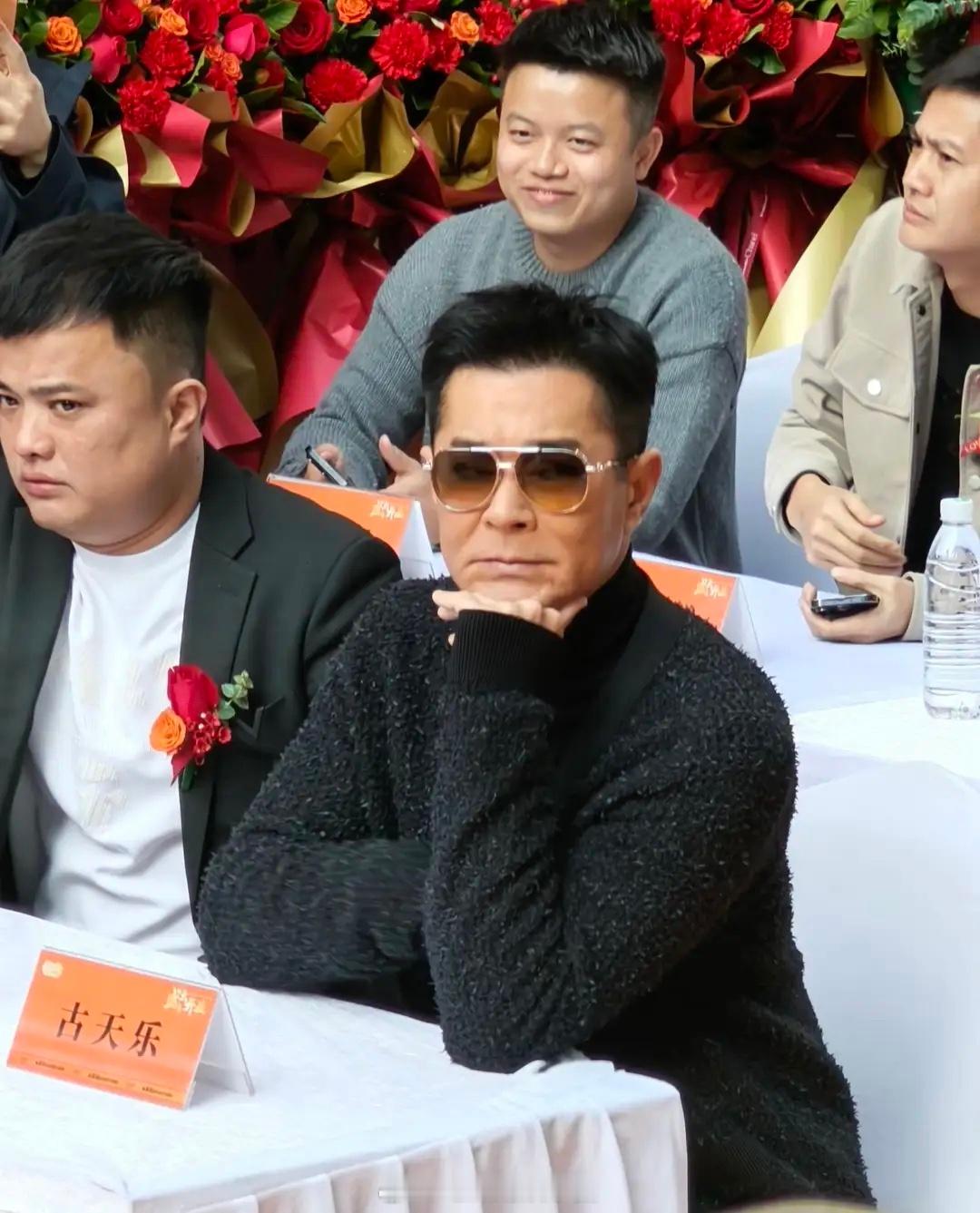 深圳偶遇古天乐，他既没发福也没有变老就是嘴越来越薄看着不帅了！ 