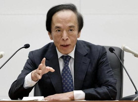 日元四十年来持续贬值，加息砸钱全无用，日本为何陷入财政货币两难死局？

咱们平时