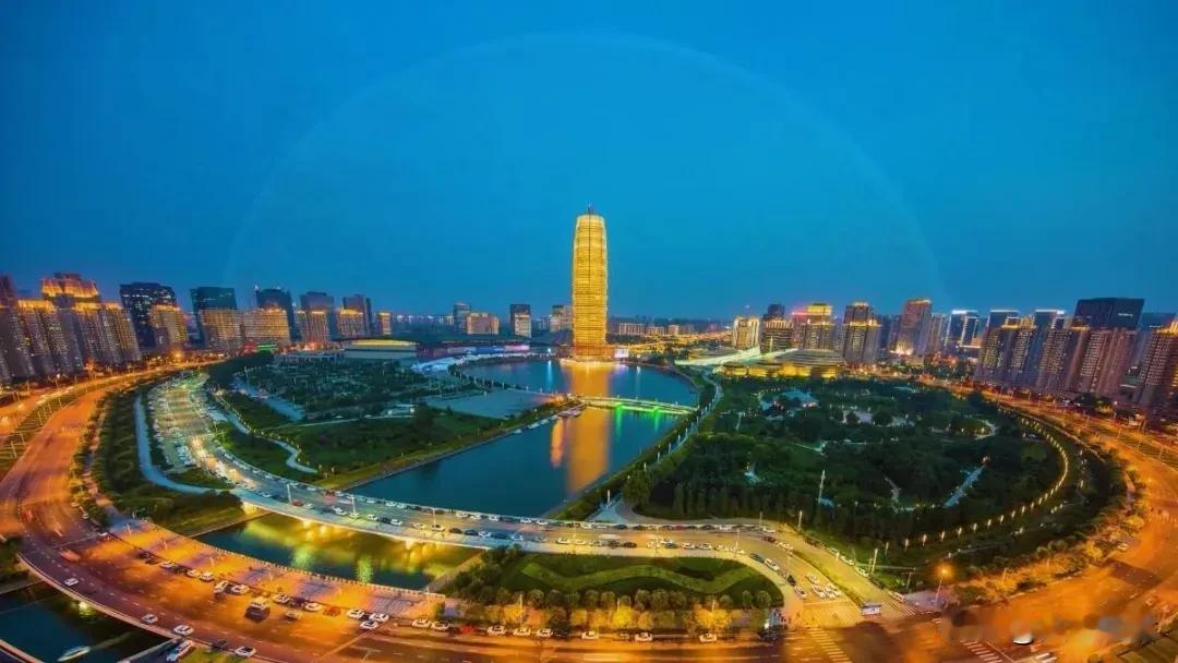 孩子害怕黑暗情有可原，生命中真正的悲剧是成人害怕光明。