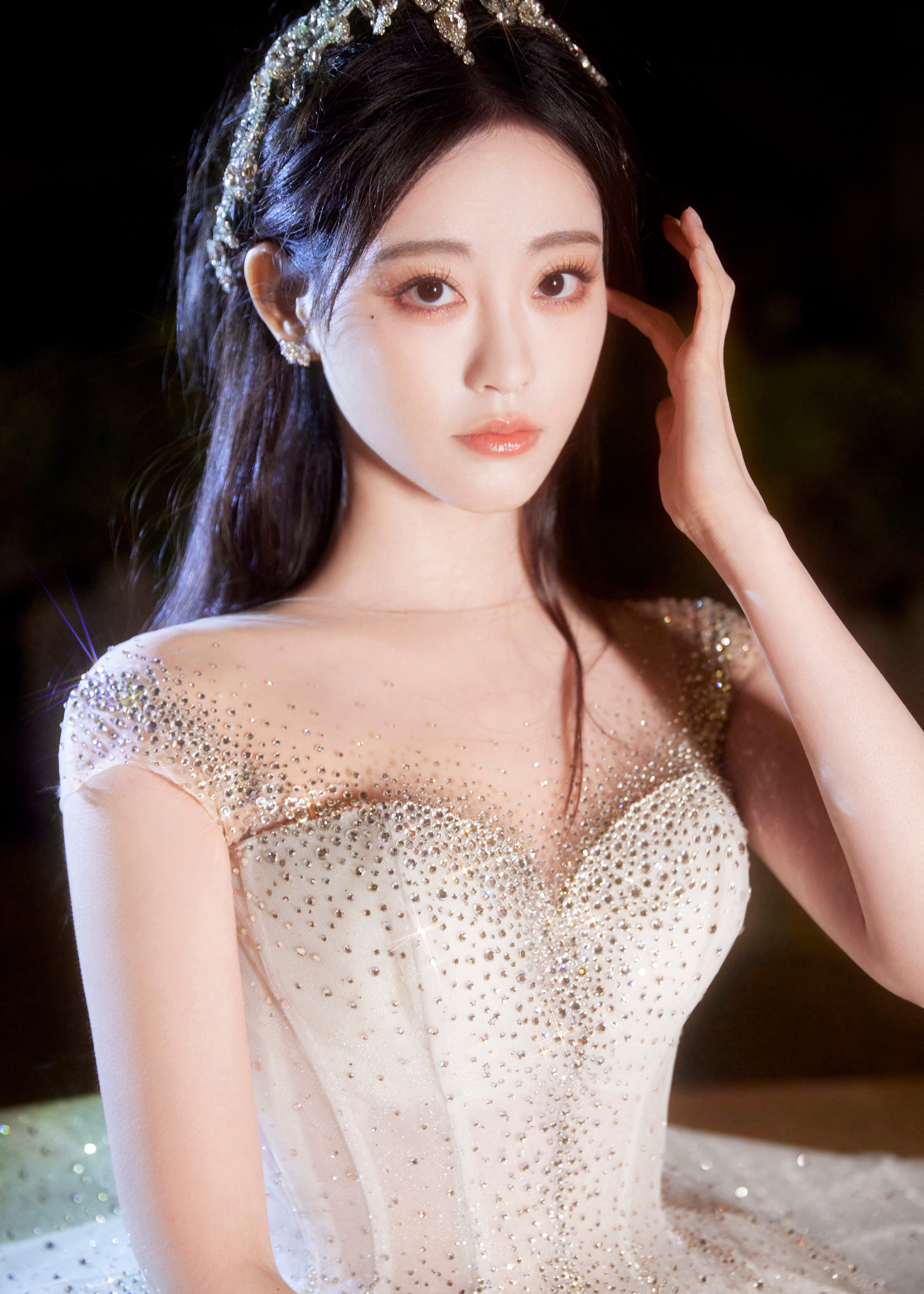 祝绪丹  [心][心][心]#祝绪丹的裙子像个移动桌子# ​​​