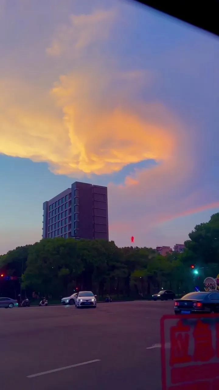 快看火烧云，大家都拍了吗
