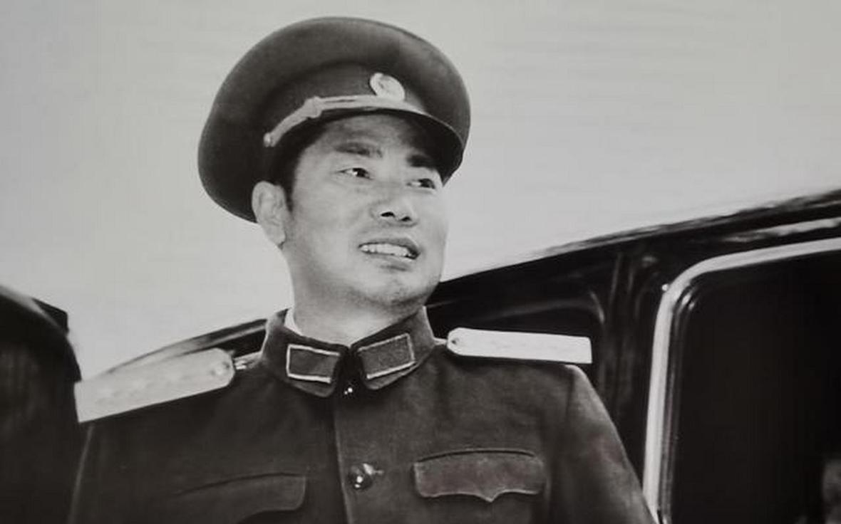 孙继先因回忆文章内容感到憋屈，亲自上门质问杨得志，杨得志看完文章后情绪十分激动