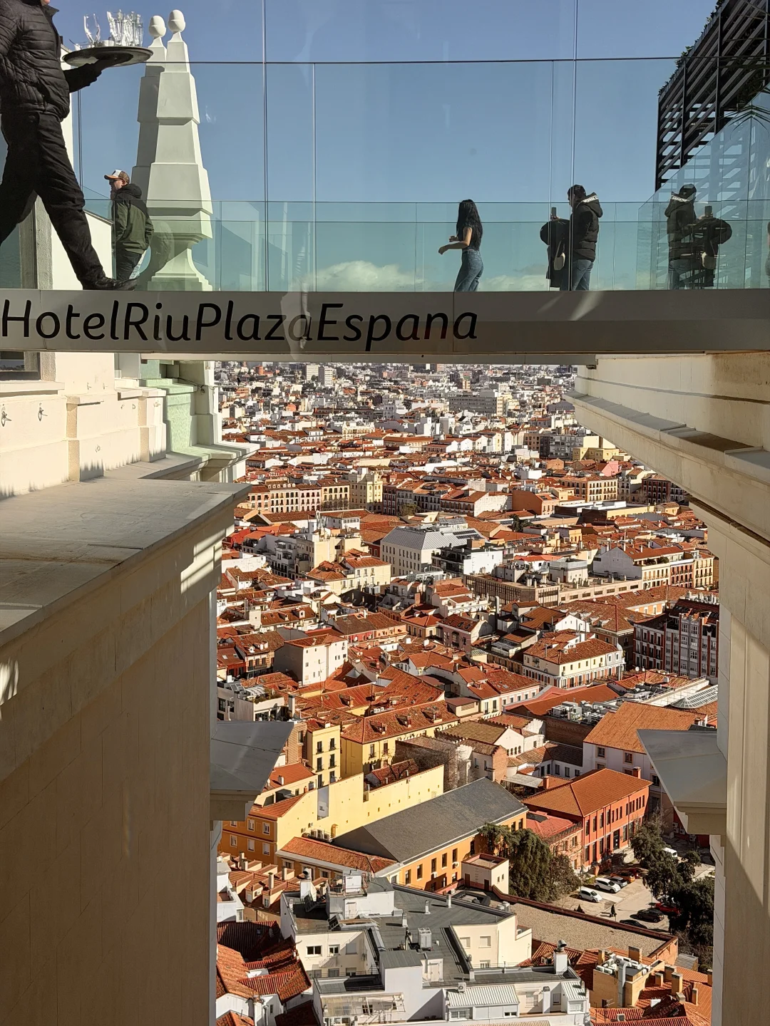 马德里360全景｜只需5欧获得绝佳view bar